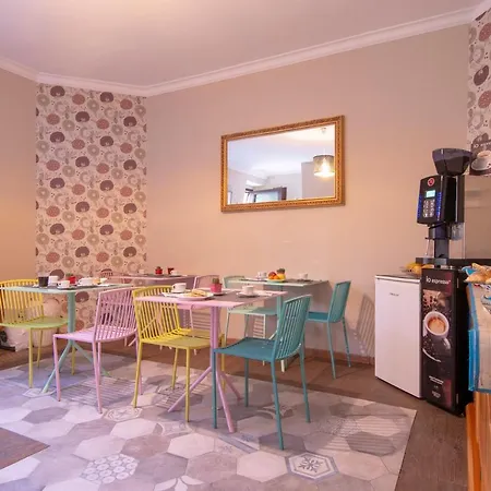 Delle Camerie