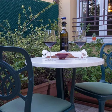 Bed & Breakfast Delle Camerie 2*